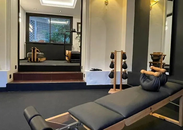 De Neuville Arc De Triomphe Hotel 4*