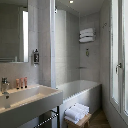 De Neuville Arc De Triomphe Hotel Parijs
