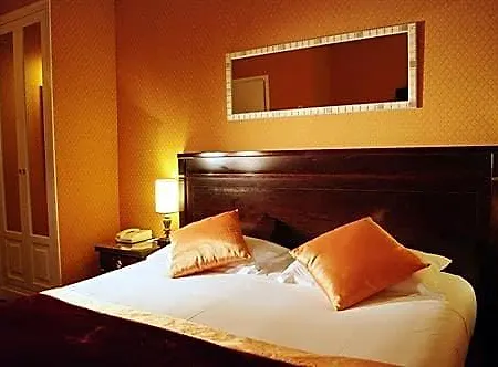 Hotel De Neuville Arc De Triomphe