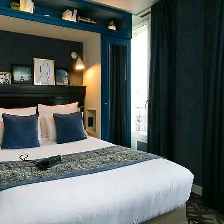 De Neuville Arc De Triomphe 4* Paris