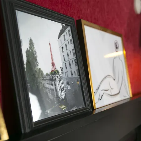 מלון De Neuville Arc De Triomphe 4*