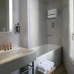 ホテル De Neuville Arc De Triomphe 4*