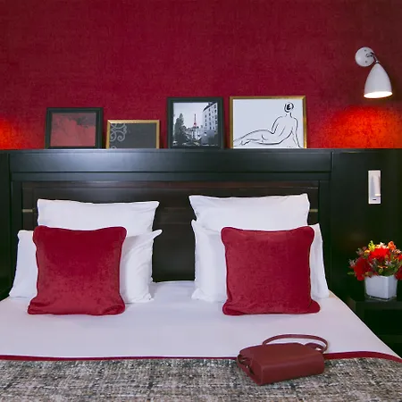 De Neuville Arc De Triomphe Hotel 4*