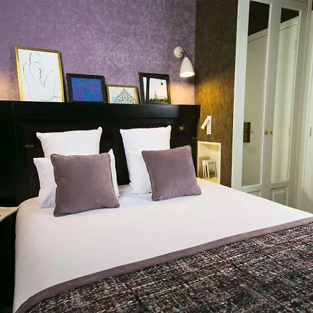 De Neuville Arc De Triomphe Hotel